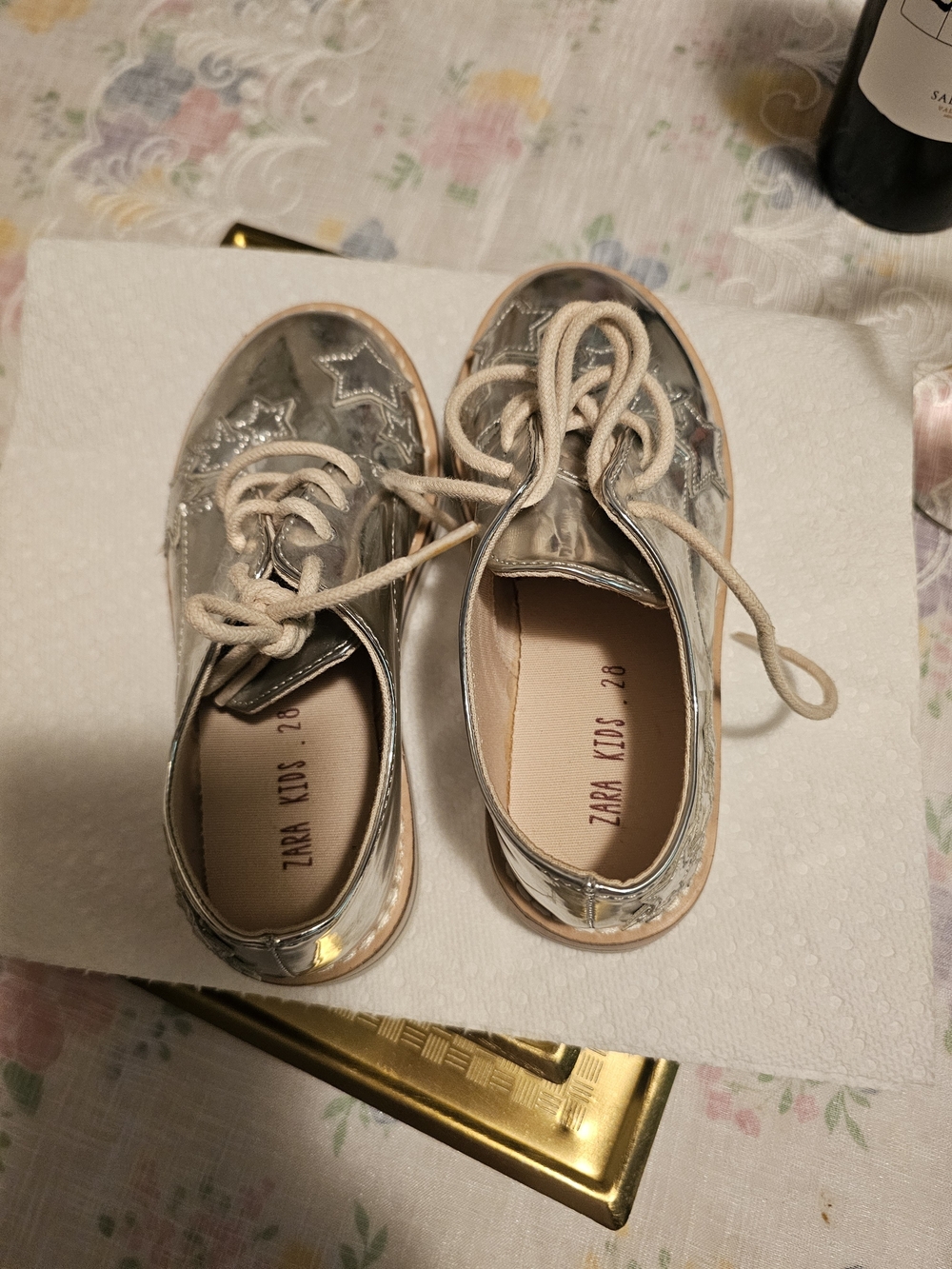 Zara Kids Metallic Silver Star Lace-Up Sneakers